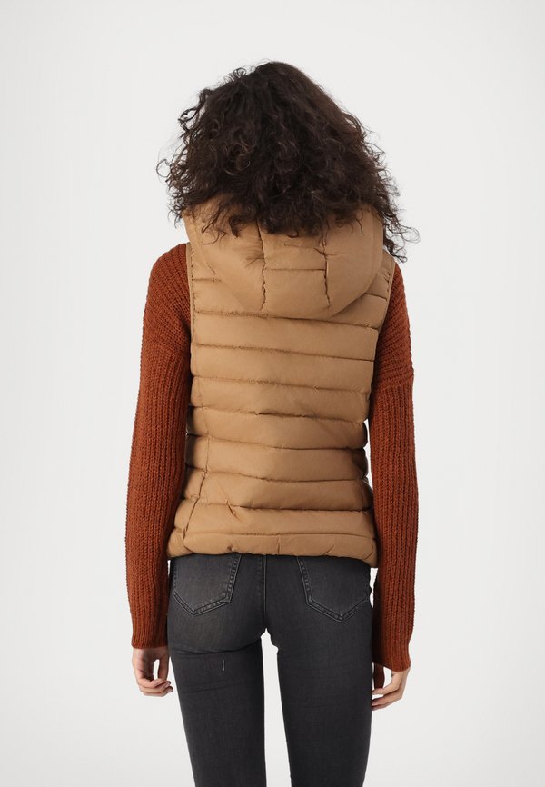 ONLNEWTAHOE HOOD - Waistcoat - toasted coconut3