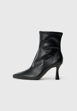 FREIDA - Botins de salto alto - black