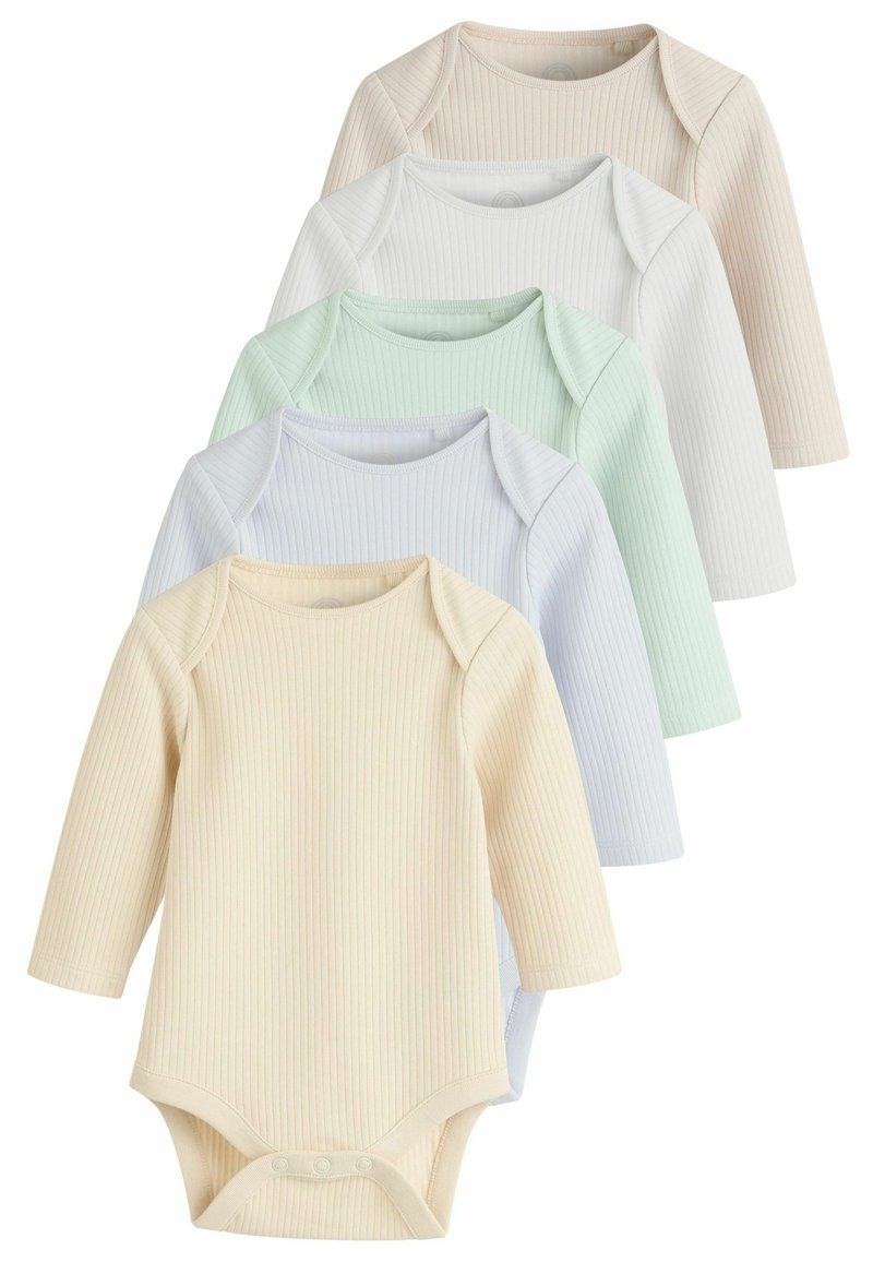 Set di quattro body a manica lunga per neonati in tessuto a costine. I colori includono crema morbido, azzurro pallido, verde menta e grigio chiaro. Chiusura a snap sul fondo.