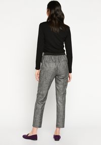 LolaLiza CIGARETTE WITH PIED-DE-POULE - Püksid - black