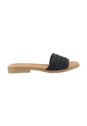 Flache Rutsch-Sandale mit einem strukturierten, schwarzen, geflochtenen Obermaterial, beige Fußbett und hellbeiger Gummisohle. Offenes Zehendesign und keine sichtbaren Verschlüsse.