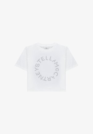 T-shirt blanc à manches courtes avec col rond, avec « Stella McCartney » imprimé en motif circulaire sur le devant.