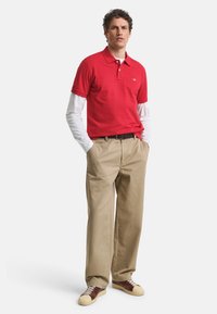 GANT REGULAR FIT - Poloshirts - ruby red