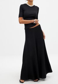 Maxirok - black