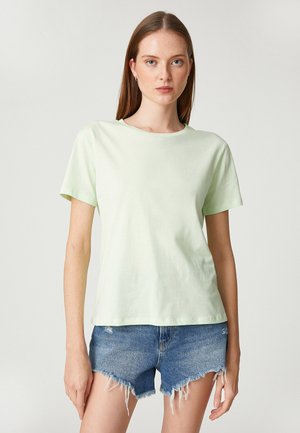 - T-shirt basic