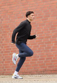 Nike Performance AIR ZOOM PEGASUS 41 - Tekaški copati za cesto - white/speed red/psychic blue/speed yellow/midnight navy/pure platinum