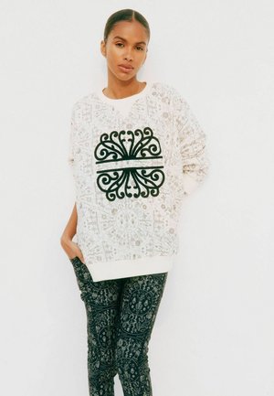 Sweatshirt - cream map print