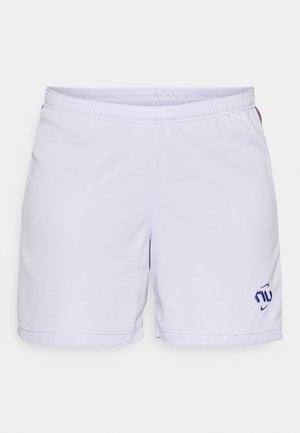 Fehér sportnadrág könnyű anyagból, rugalmas derékpánttal és hálós alsó szegéllyel. Elöl egy lila logóval.