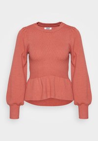 Pull en maille côtelée couleur rouille avec manches longues bouffantes et ourlet à basque.