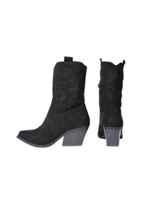 Stivali da cowboy in pelle scamosciata nera con punta affilata, tacco a blocco di altezza media e cuciture decorative all'esterno. Presenta un occhiello per il sollevamento.