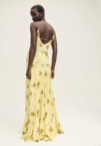 Mango ANES2 - Velika haljina - light yellow