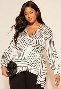 Curves Like These Bluse - white