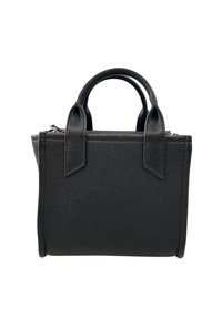 Borsa a mano in pelle nera con finitura testurizzata, dotata di due manici corti e chiusura con zip. Forma compatta e rettangolare con design minimalista.