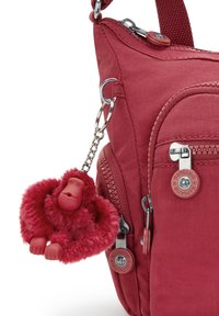 Kipling GABBIE S - Axelremsväska - funky red