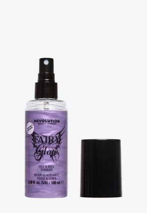 Spray facial y corporal brillante morado con bomba y tapa negra, etiquetado "Revolution Beauty London Fairy Glow," 100 ml, tapa retirada y colocada al lado.
