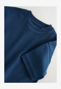 Niewybrane, new navy blue