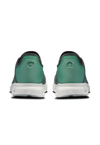 On CLOUD 6 COAST - Baskets basses - olive   white