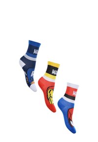 Trois paires de chaussettes en coton avec des motifs de super-héros : une paire bleue marine avec Captain America, une paire jaune-noire avec Iron Man, et une paire rouge-bleue avec Spider-Man.