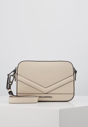 Axelremsväska - off-white