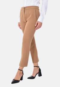 Ciabalù CAPRI - Chino - cammello