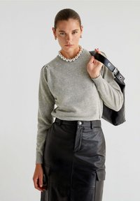 Neule - light grey