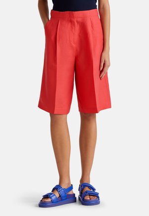 United Colors of Benetton Shorts - red