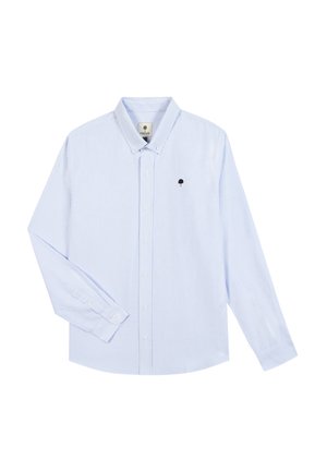 Hellblau-weiß gestreiftes Hemd mit langen Ärmeln, Knopfkragen und kleinem schwarzem Baum-Logo auf der linken Brust.