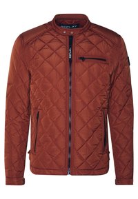 Gesteppte Jacke in Rostorange mit hohem Kragen, Reißverschluss und Taschen. Hergestellt aus glattem, leichtem Material.