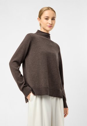 - Sweter