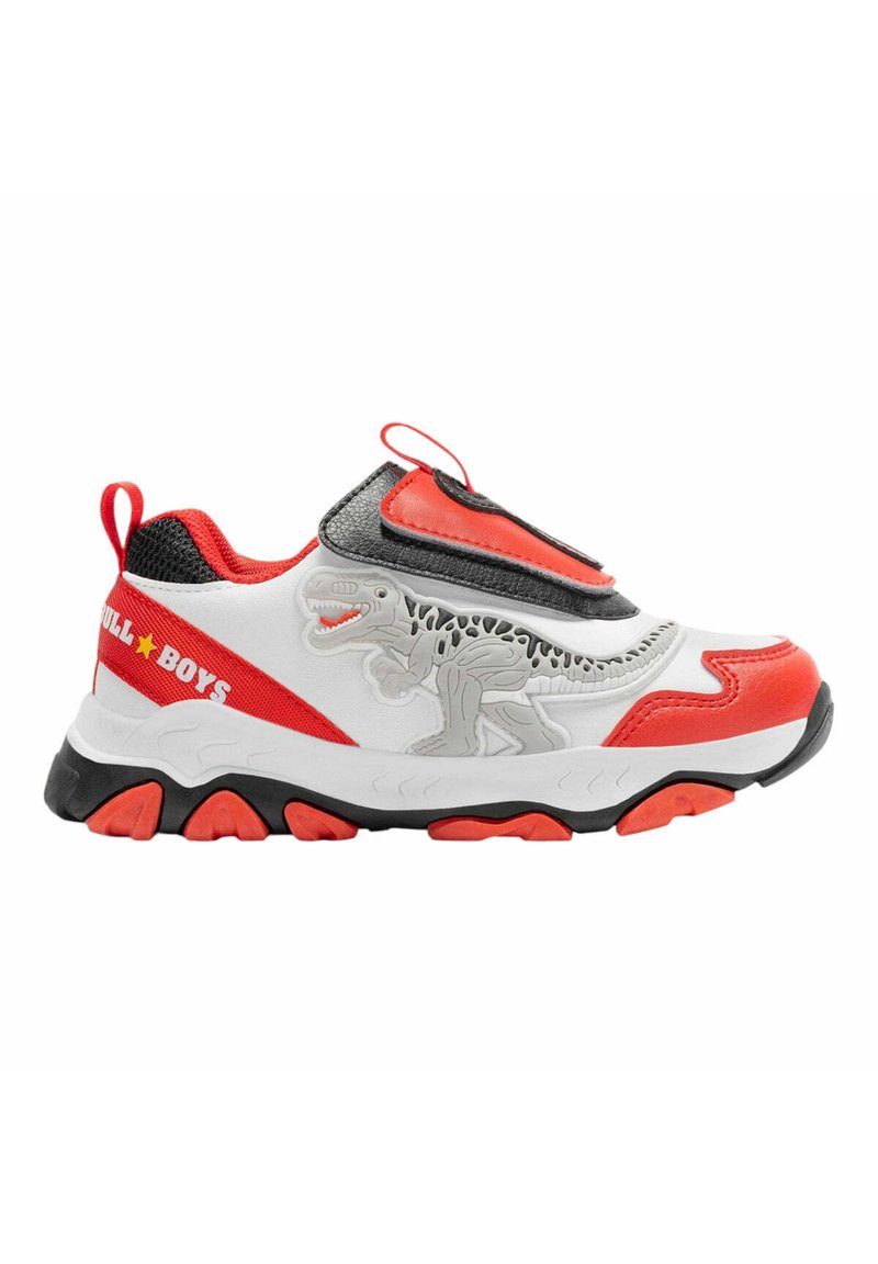 Sneaker bianche e rosse con una cintura nera texture e un grafico di un dinosauro sul lato. Presentano una suola in gomma con dettagli arancioni e un tirante.