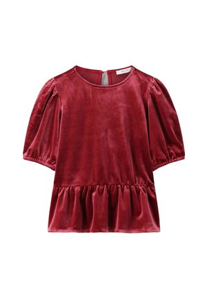 Blouse courte en velours rouge avec manches bouffantes froncées, encolure ronde, fermeture éclair au dos et ourlet volanté.