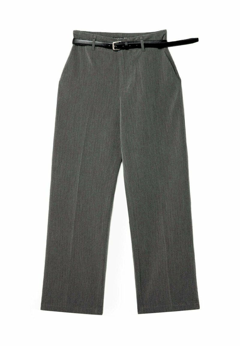 Pantalon gris tissé avec une coupe droite, doté d'une ceinture assortie et d'un motif de rayures verticales discrètes sur l'ensemble.
