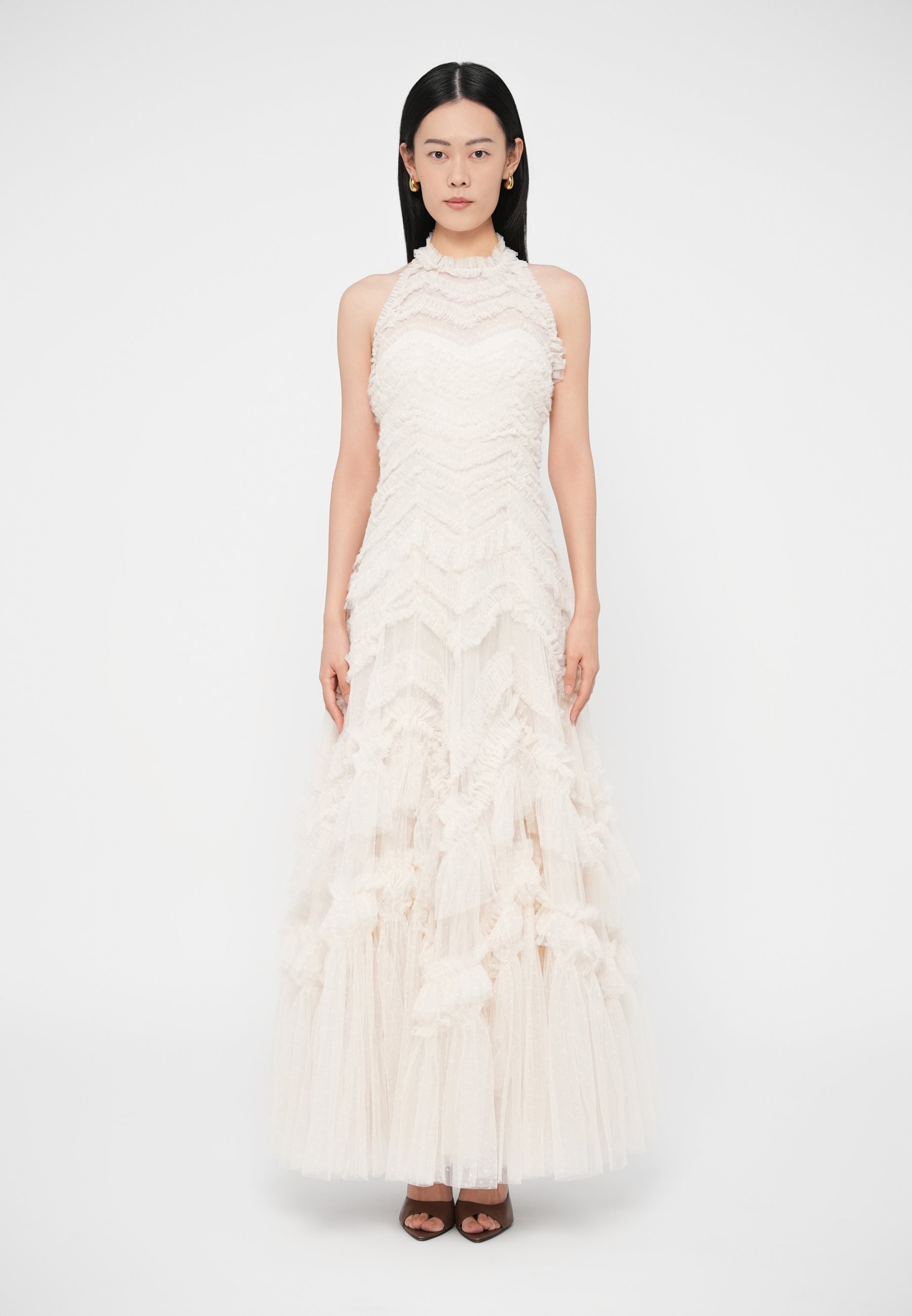 Needle & Thread EXCLUSIVE ELIA HALTER NECK GOWN - Occasion wear - cream/off- white - Zalando.co.uk Needle & Thread EXCLUSIVE ELIA HALTER NECK GOWN - Occasion wear - cream/off- white - Zalando.co.uk