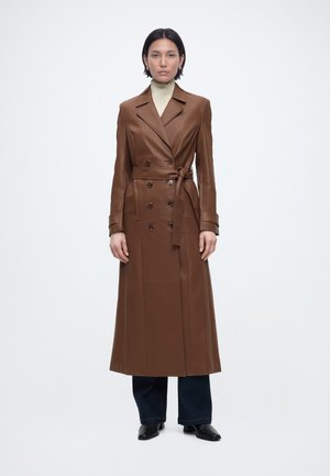 VEGAN LEATHER LONGLINE COAT - Trench - chestnut
