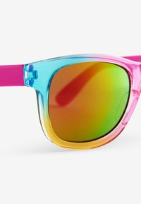 Next Aurinkolasit - rainbow ombre