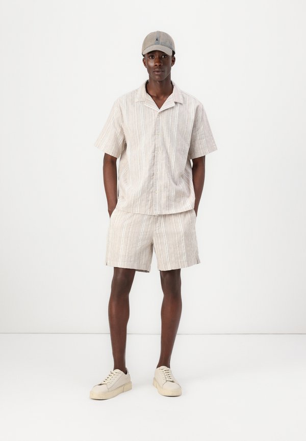 PULL ON NATURAL DOBBY - Shorts - cream texture4