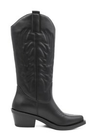 Stivale da cowboy in pelle nera con punta appuntita, intricati motivi di cucitura e tacco impilato. Linguetta laterale per un facile indossamento.