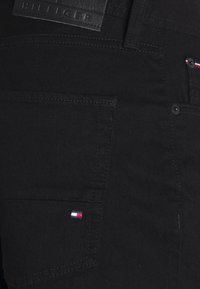 Tommy Hilfiger Vaqueros rectos - black denim
