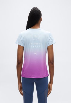 PUMA X HYROX GRAPHIC TEE - T-shirt de sport - lucite/electric orchid