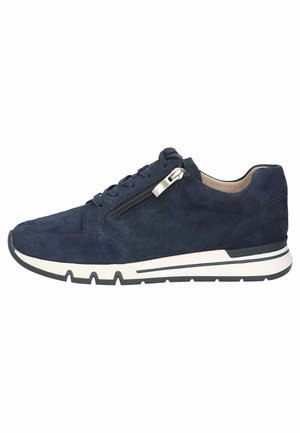 Trainers - ocean suede