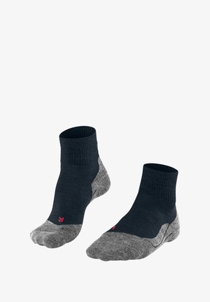 Calzini alla caviglia in blu scuro e grigio. Realizzati in materiale testurizzato con orli a coste e punta rinforzata. Presentano un piccolo logo rosso.