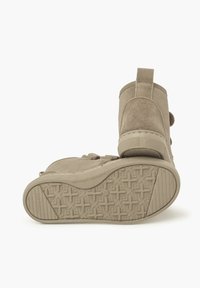 Pisamonas DOBLE TIRA ADHERENTE - Ankle Boot - topo