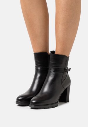 Tamaris, Bottines - black