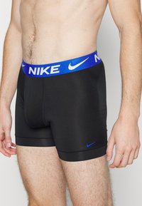 Nike Underwear ESSENTIAL 3 PACK - Cuecas boxer - black/malachite/ochre/game royal