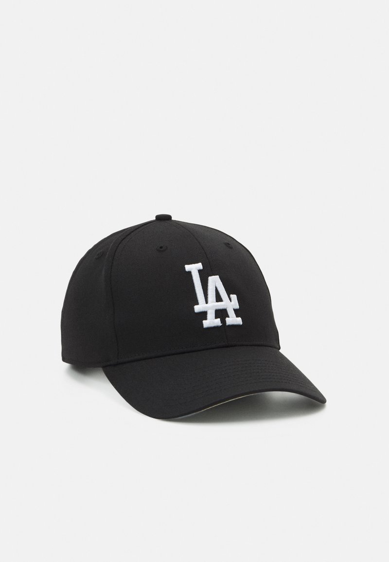 Boné de beisebol preto com aba curva, apresentando um logotipo branco bordado "LA" na frente. Feito de material de algodão.