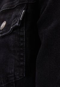 Bershka Jeansjacka - black