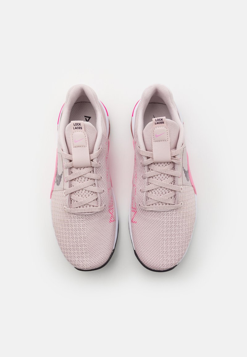 women's nike metcon size 8
