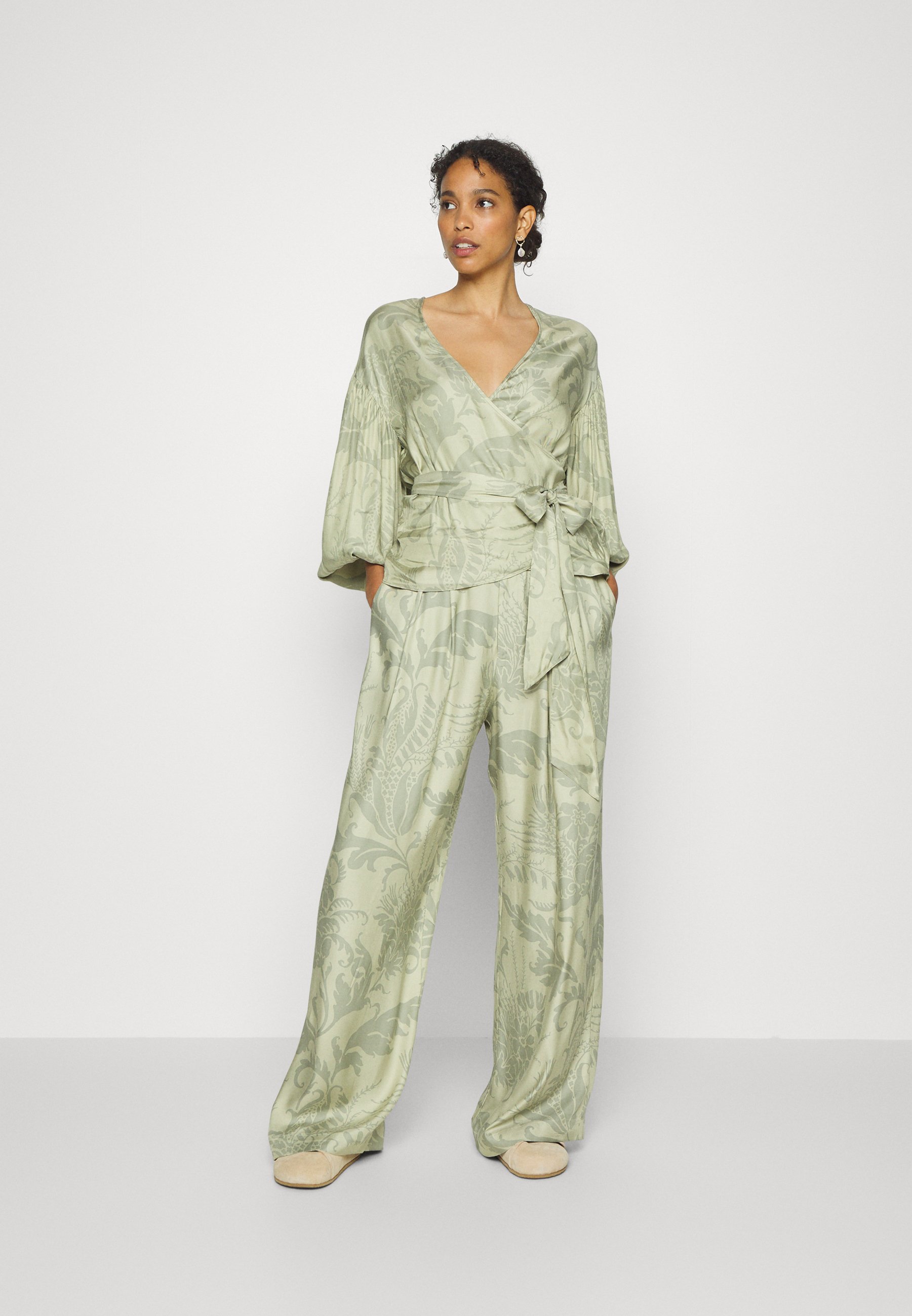 Ted Baker WYNTIR - Trousers - mid green 