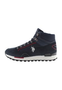Sneakers alti navy con tomaia in suede e tessuto, suola in gomma, dettagli rossi e logo sul lato. Design con lacci e occhielli in metallo.