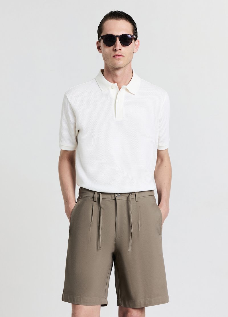 Calliope Shorts - verde militare chiaro